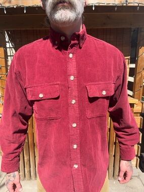 🦆 Vintage 90s Wolverine Maroon Corduroy Button Down